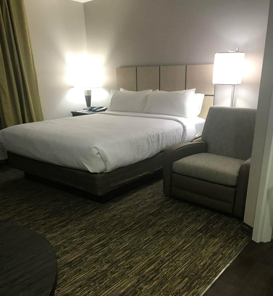 Candlewood Suites Kansas City - Independence by IHG photo 5