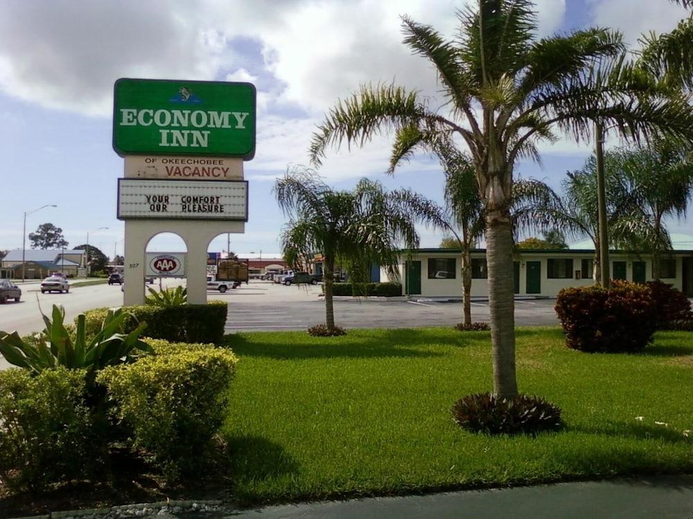 Economy Inn photo 26