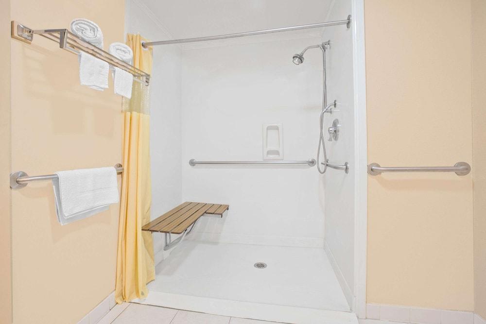 Days Inn by Wyndham Ruston LA photo 15