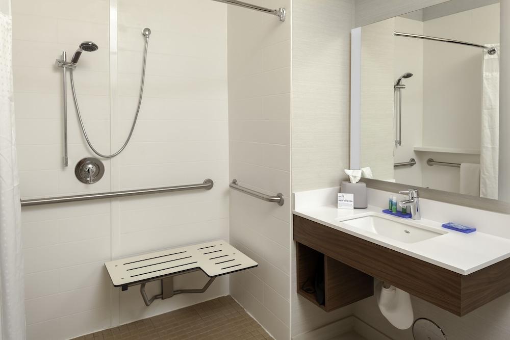 Holiday Inn Express & Suites Interstate 90 by IHG photo 17