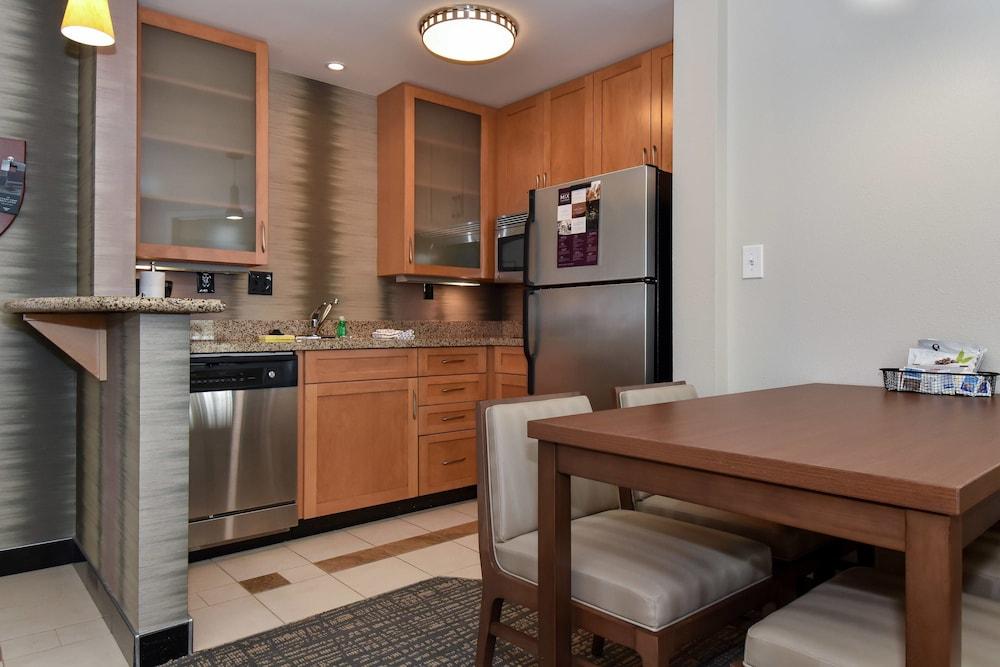 Residence Inn Marriott Concord photo 11