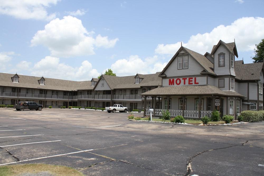Victorian Inn photo 26