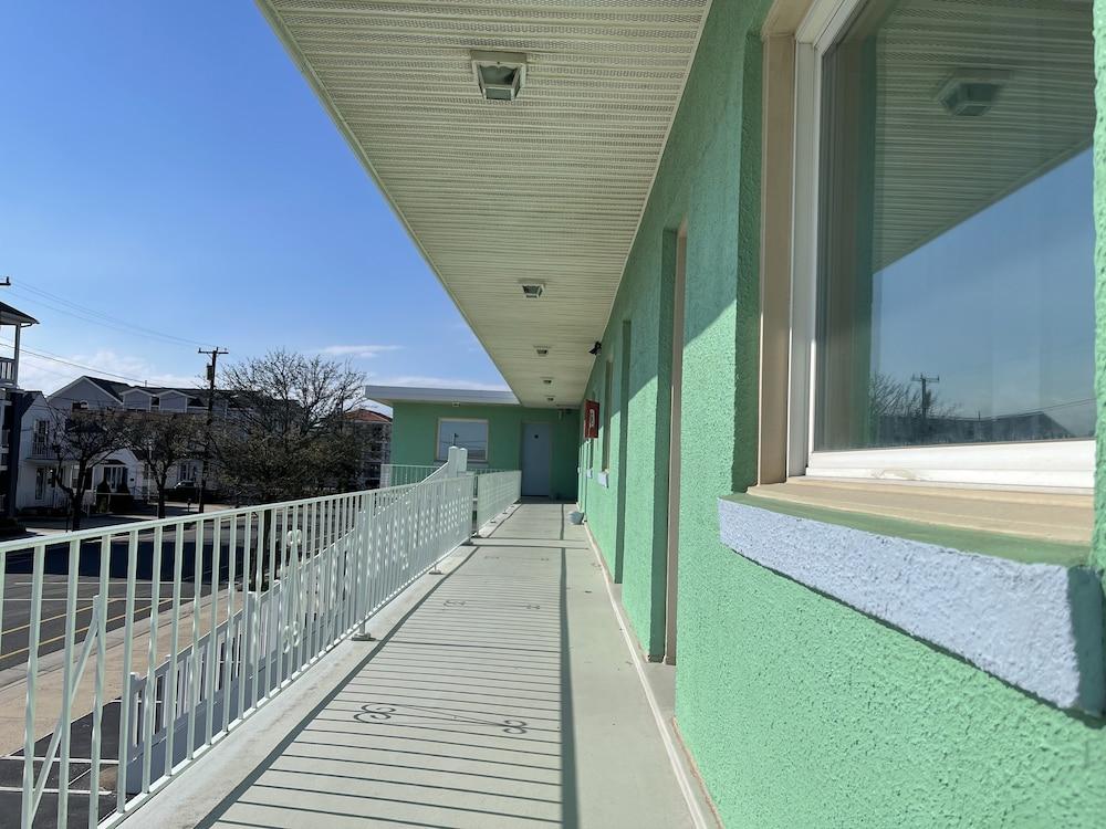 RusMar Motel photo 3