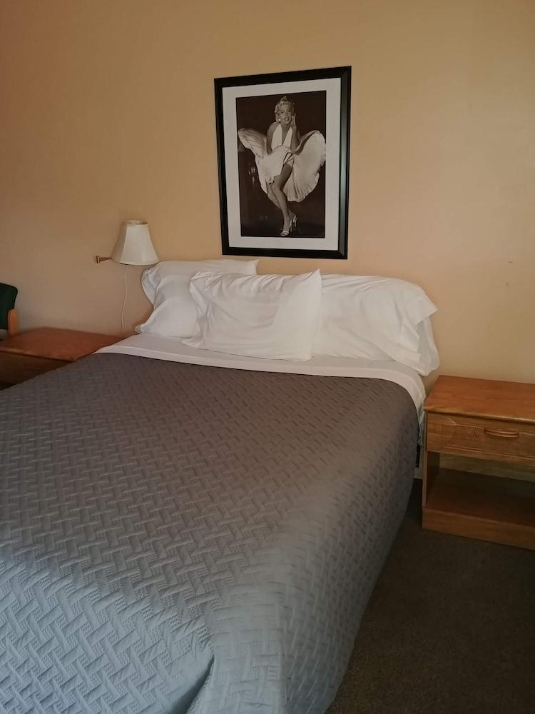 Cactus Inn photo 14
