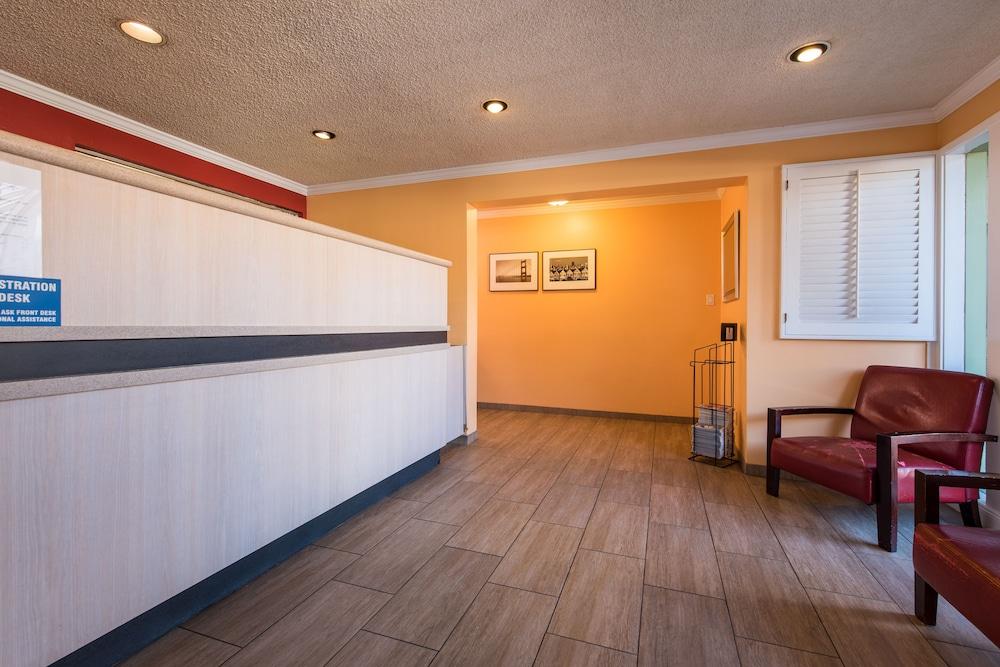 Civic Center Motor Inn photo 3
