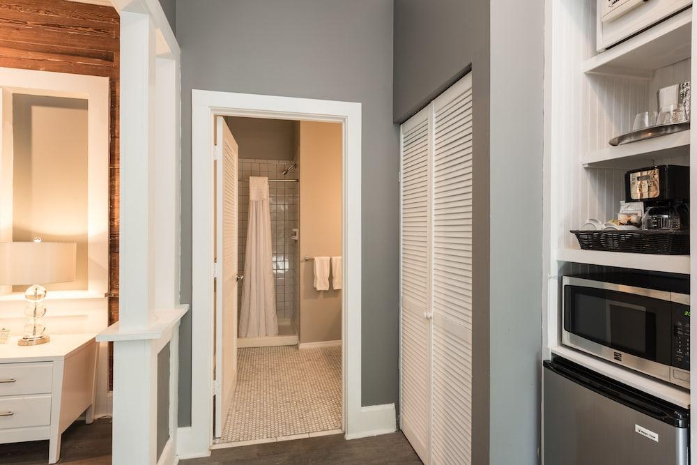 Alexanders Guesthouse - Adult Exclusive, LGBTQ Friendly photo 78