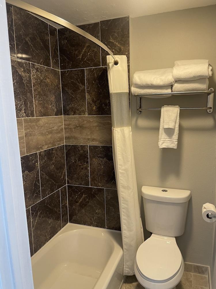 Sunglow Hotel photo 35