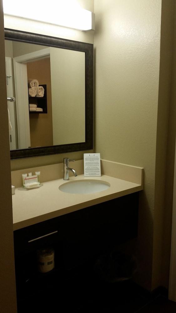 Staybridge Suites Jacksonville - Camp Lejeune Area by IHG photo 15