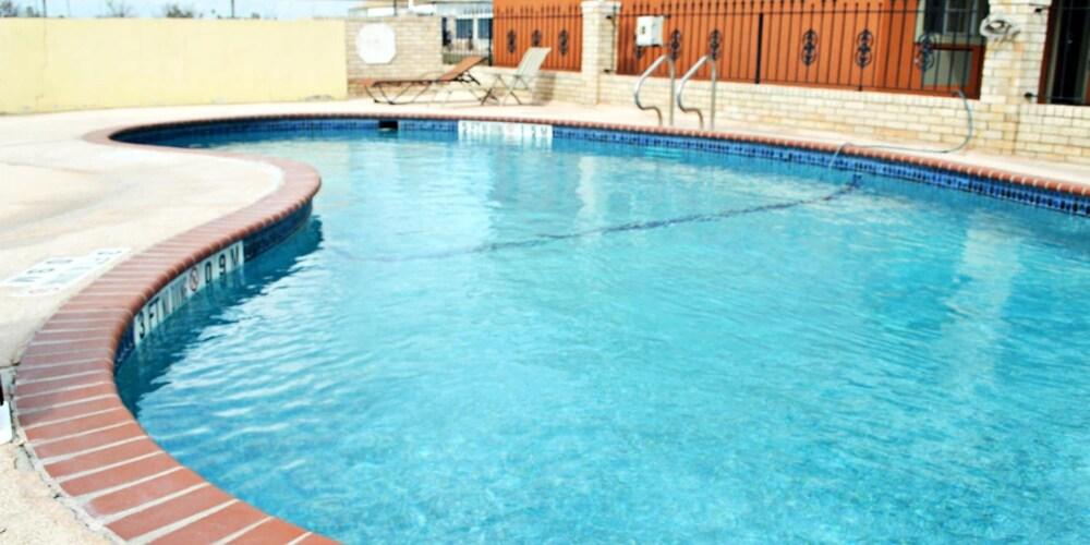 Aloha Inn photo 18