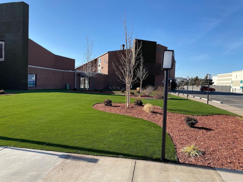 Best Western Premier Denver East photo 53