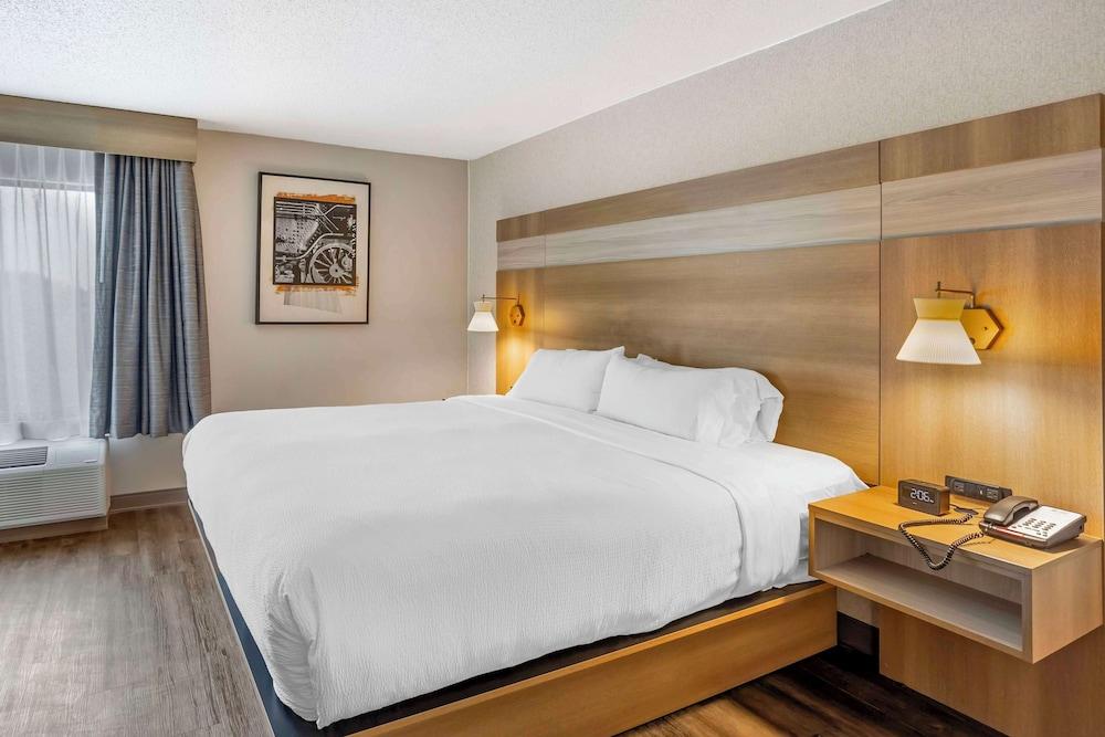 Best Western Plus Heritage Rail Inn & Suites photo 10