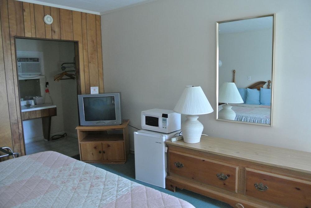 RoseWood Inn photo 44