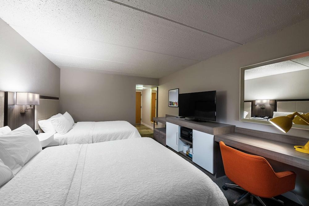 Hampton Inn Gainesville photo 15