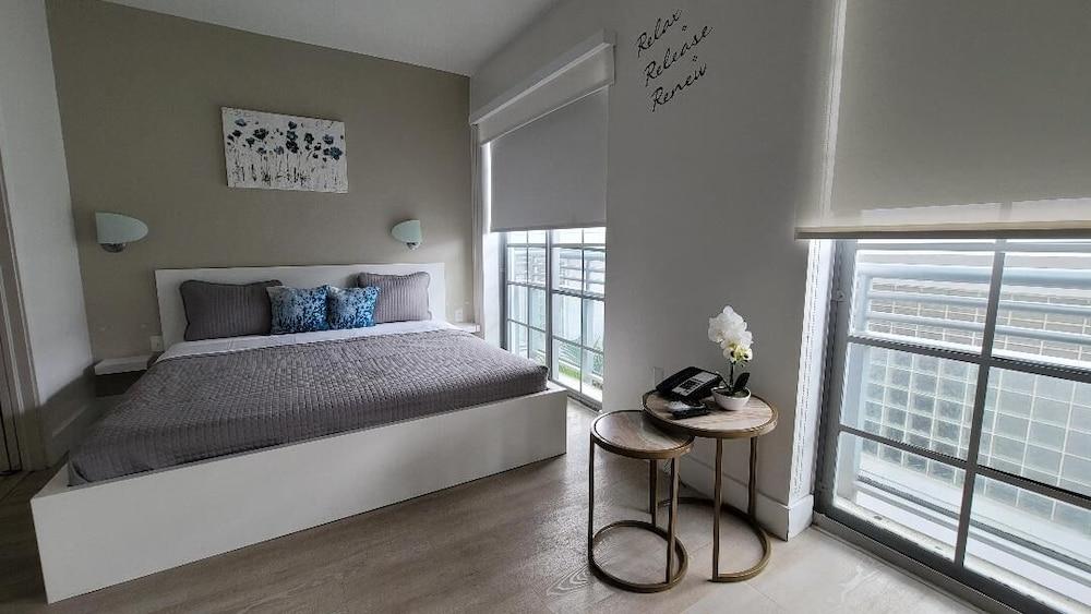 Strand Ocean Drive Suites photo 33
