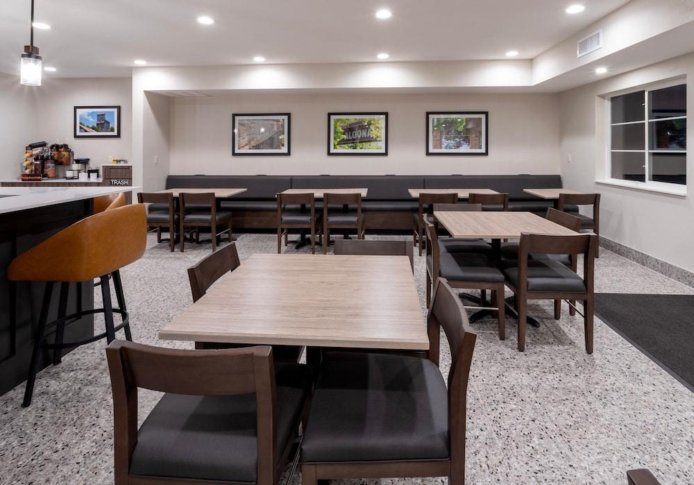 GrandStay Hotel & Suites Algona IA photo 20