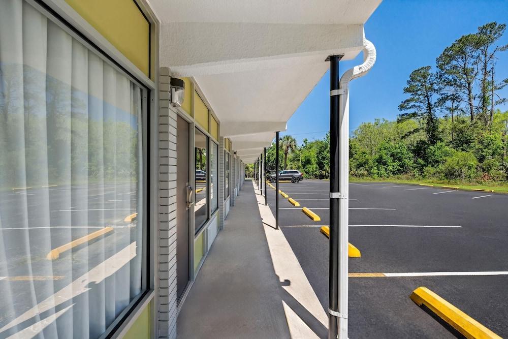 Econo Lodge Jennings photo 45