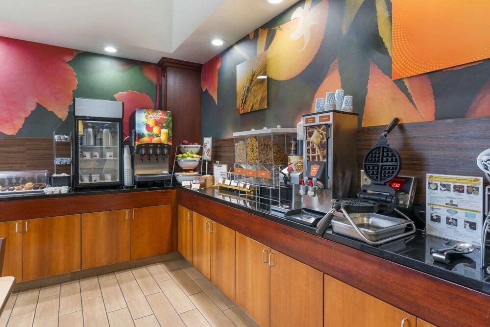 Comfort Inn & Suites Berea photo 31