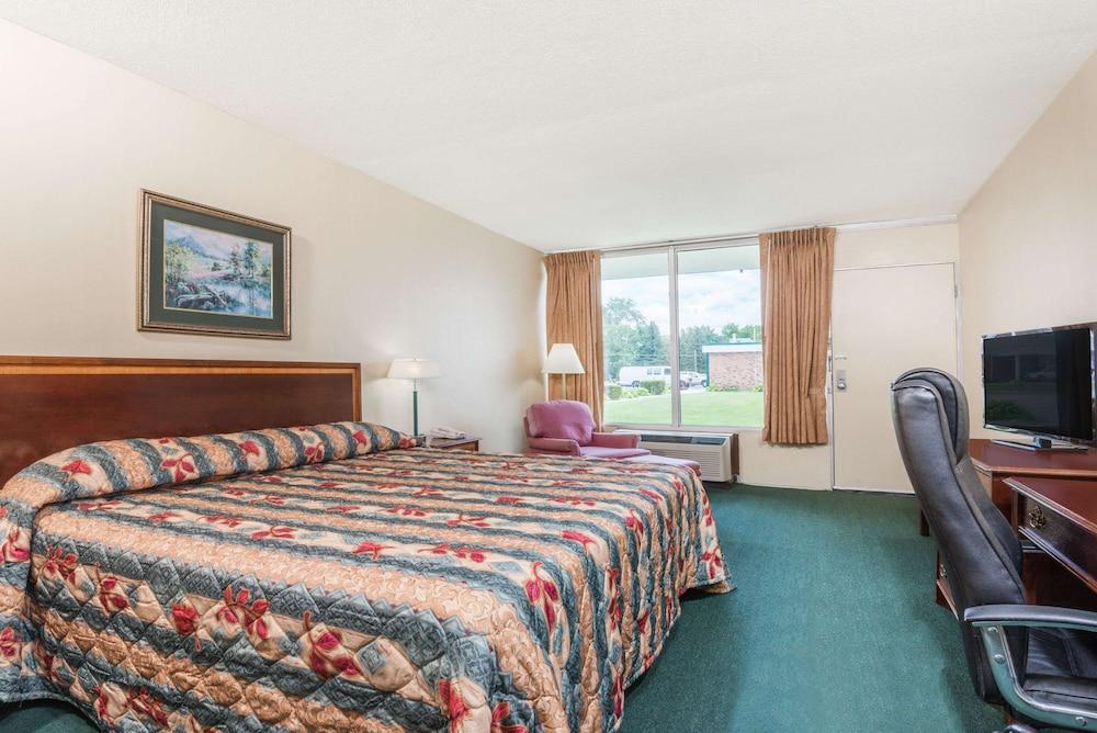 Knights Inn Wabash photo 11