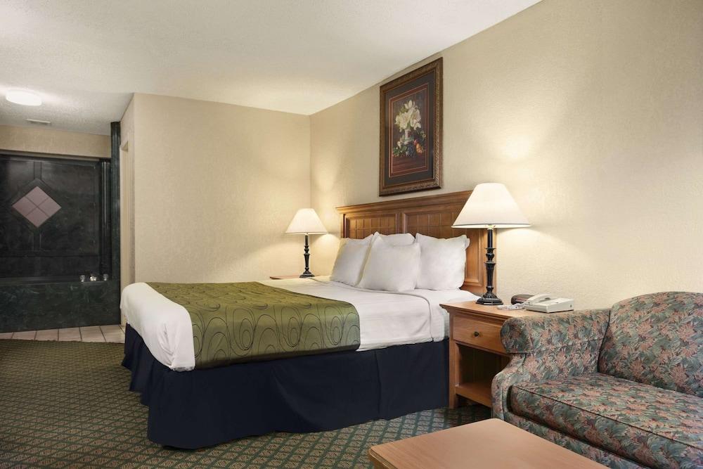 Days Inn & Suites by Wyndham Stuttgart photo 7
