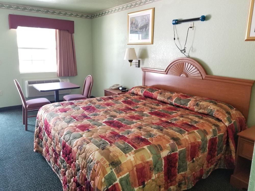 Haltom Inn photo 11