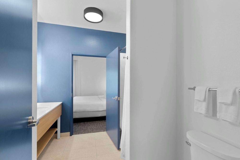 Spark by Hilton San Antonio Dominion photo 18