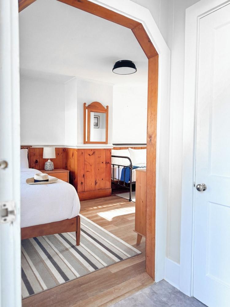 Cape Cod Motor Inn photo 3