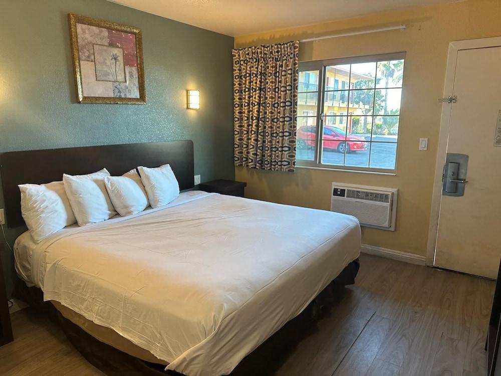 Hotel Avenida - Oceanside Camp Pendleton photo 36