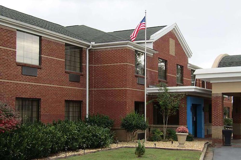 Days Inn by Wyndham Cedartown photo 3