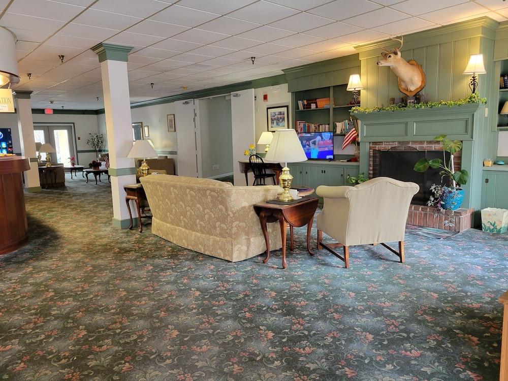 Surrey Inn Ashland photo 32