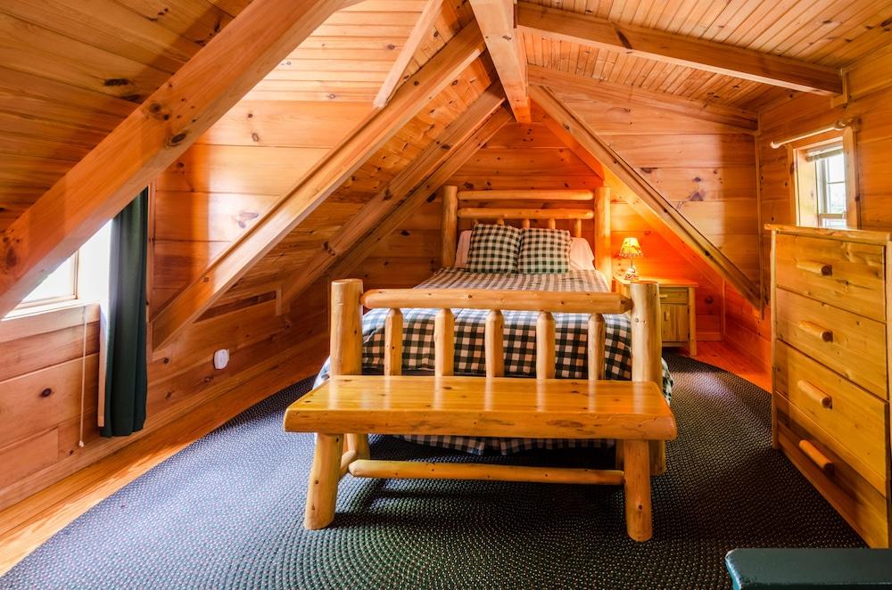 Highland Hills Motel and Cabins – A Master Hosts Resort photo 12