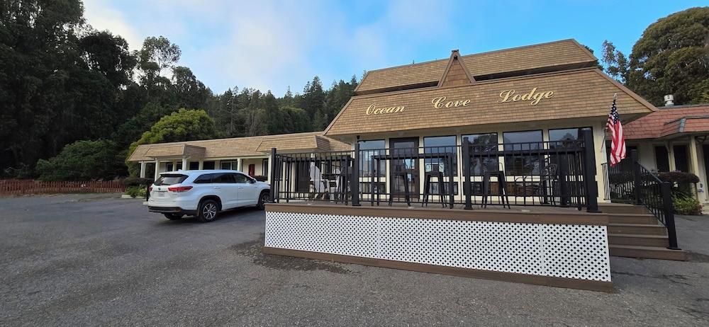 Ocean Cove Lodge photo 23