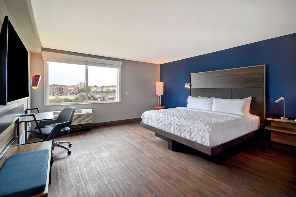 Tru by Hilton Manchester Downtown photo 15