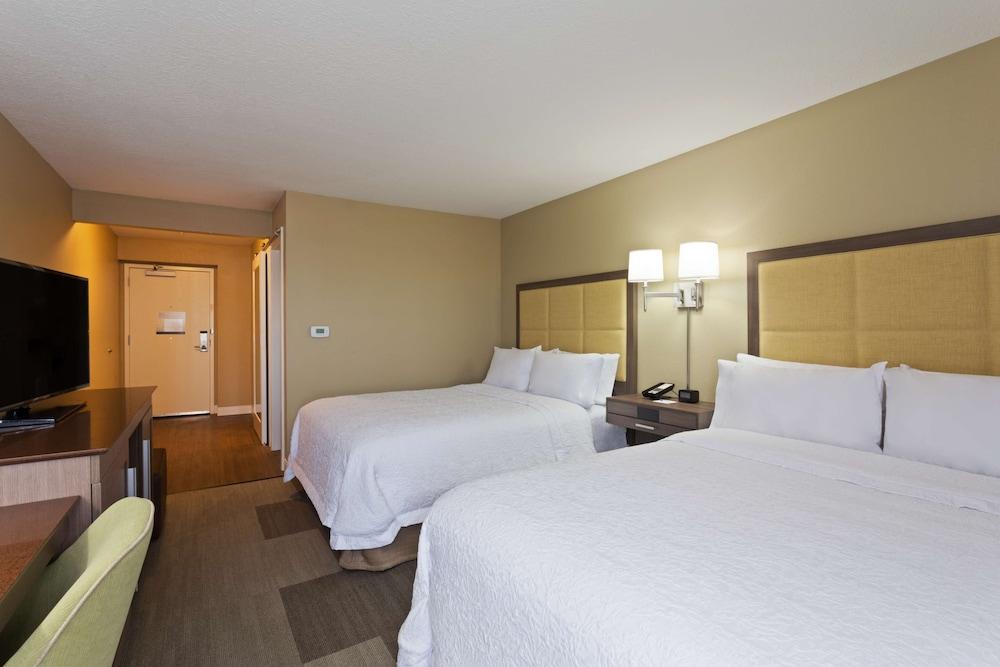 Hampton Inn Sault Ste Marie photo 13