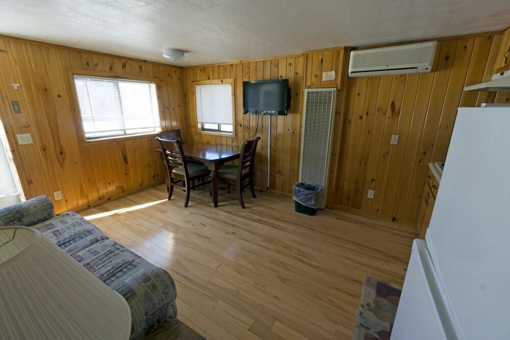 Crystal Lake Resort photo 12