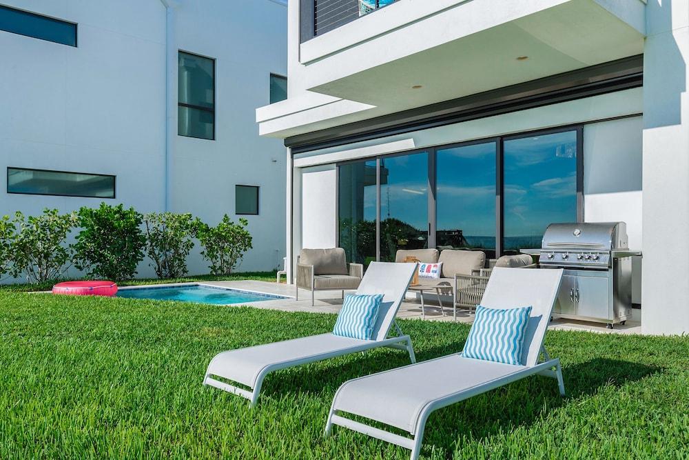 Harbor Island Beach Club by Villatel photo 74