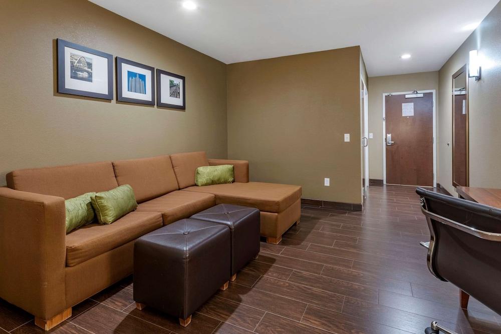 Comfort Inn & Suites Pittsburgh South photo 15