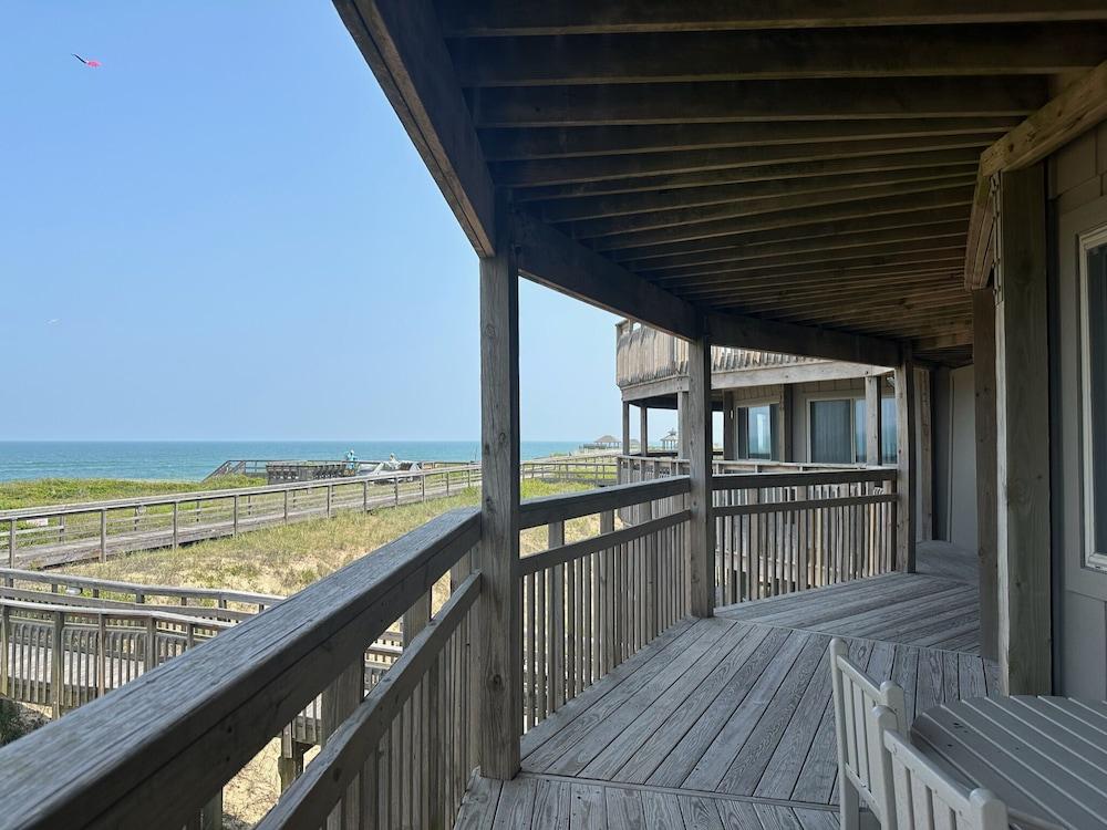 Outer Banks Beach Club photo 52