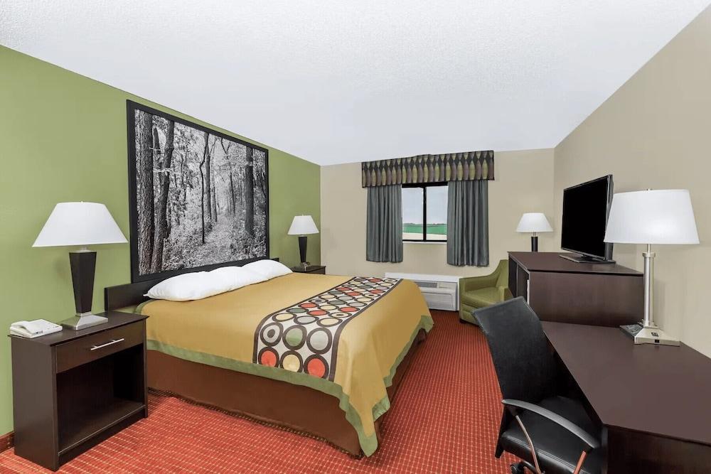 Western Inn & Suites photo 8