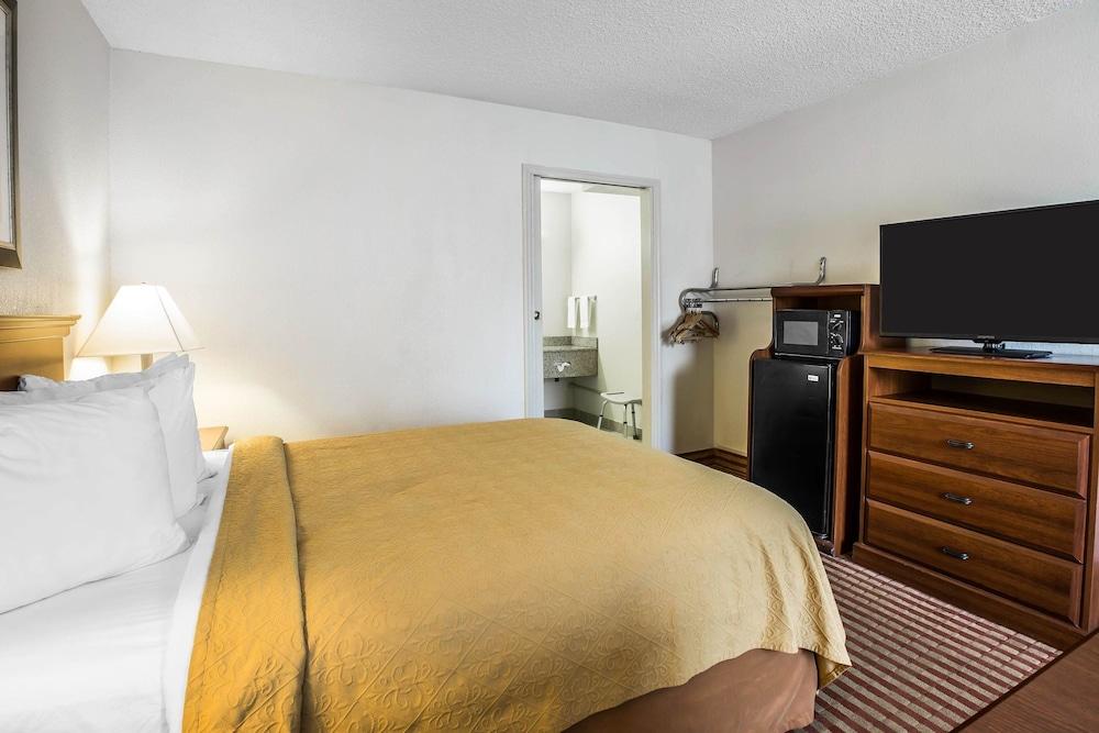 Quality Inn Madison photo 21