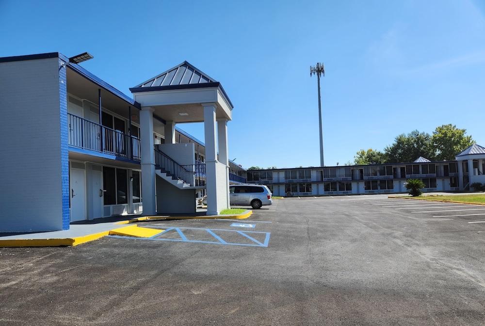 Smart Stay Inn photo 1
