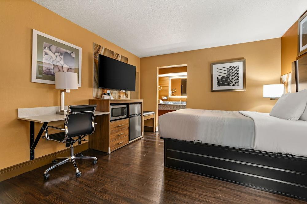 Quality Inn & Suites Corinth West photo 56