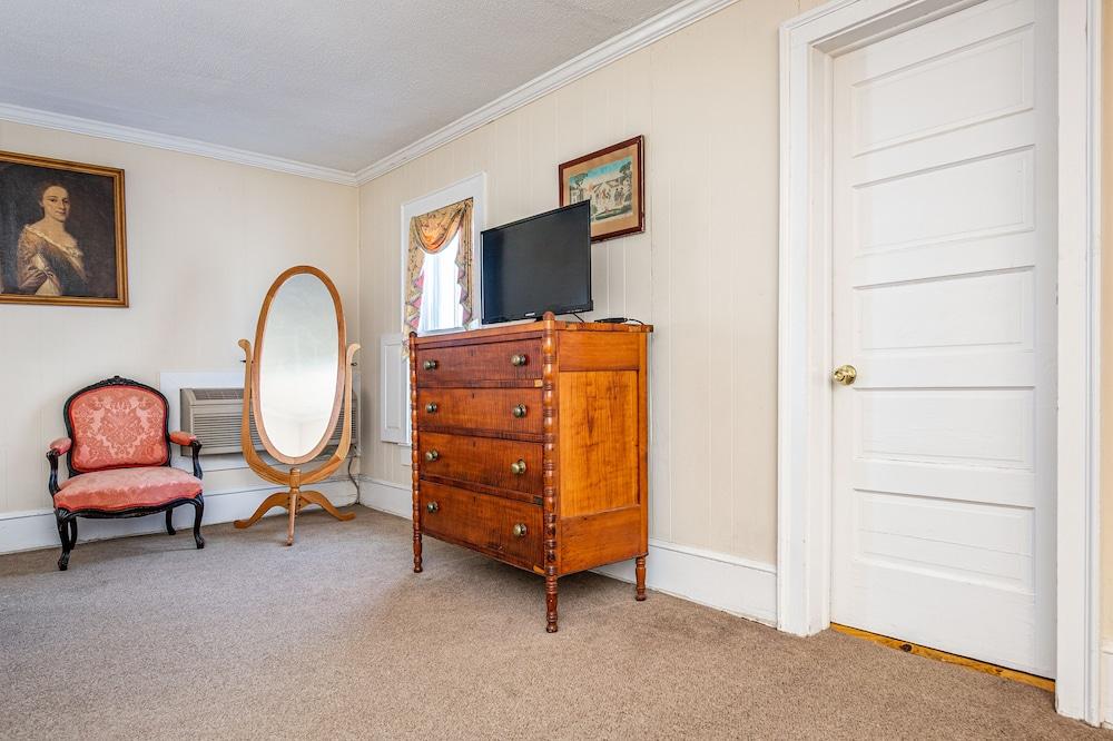 Wayside Inn photo 22