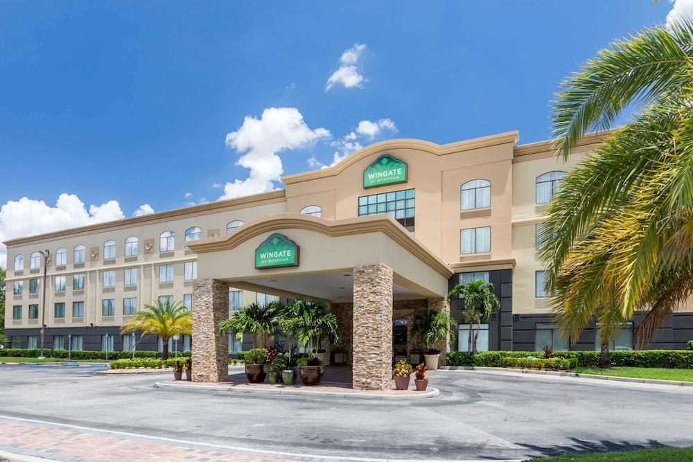 Wingate by Wyndham Convention Ctr Closest Universal Orlando photo 1