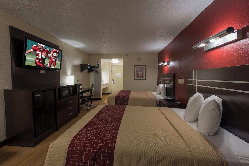 Red Roof Inn Houston - Brookhollow photo 4