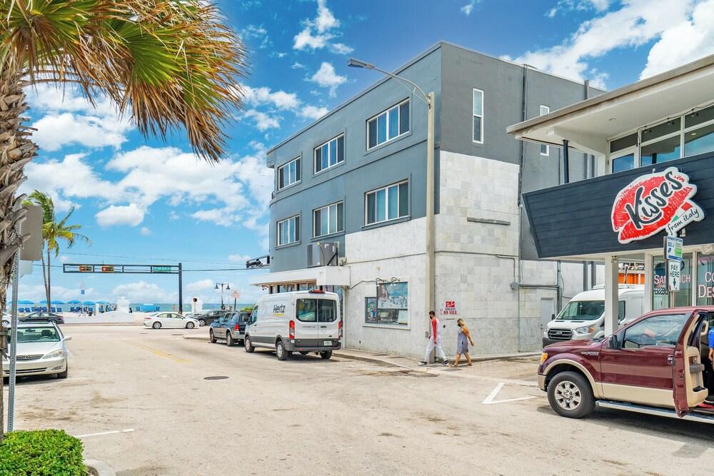 BeachSide 9th Residences photo 19