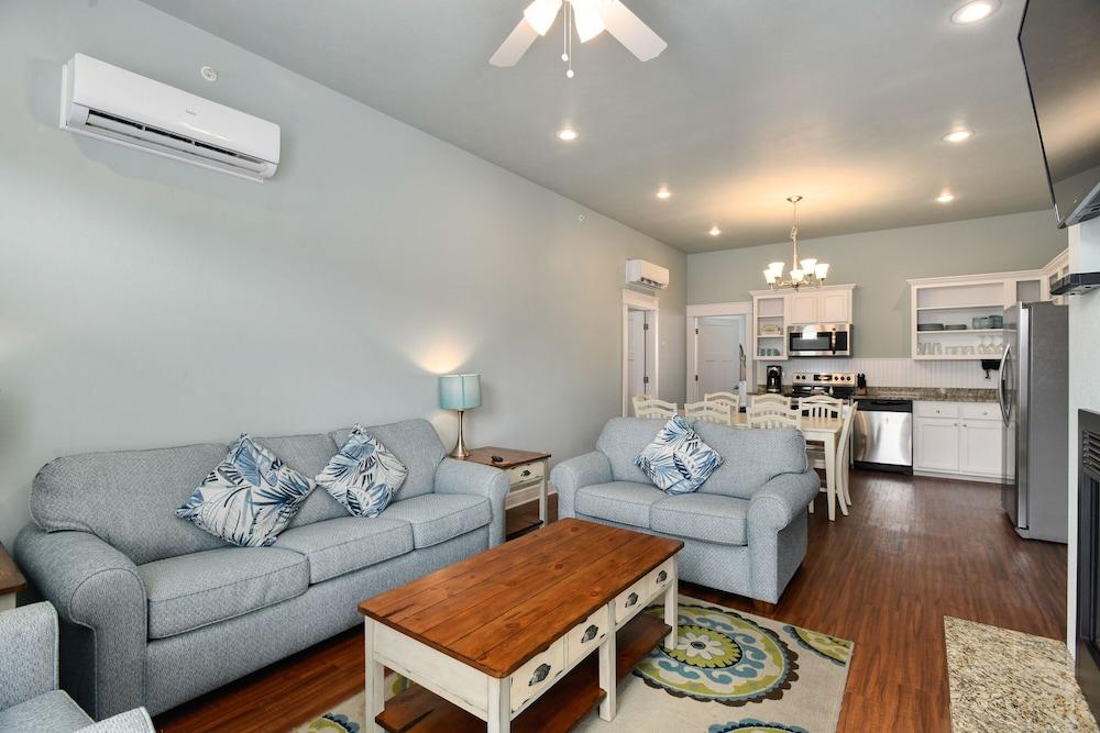 Bransons Nantucket photo 54