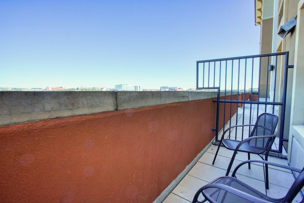 Drury Inn & Suites Near La Cantera Parkway photo 4