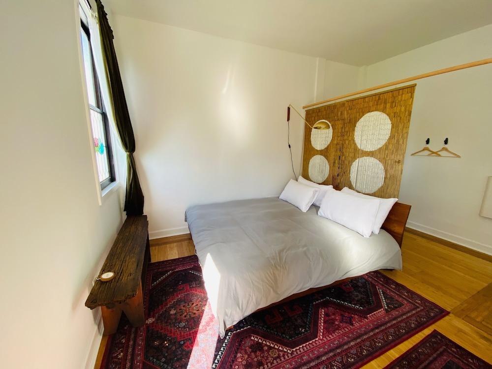 The Weller House photo 57