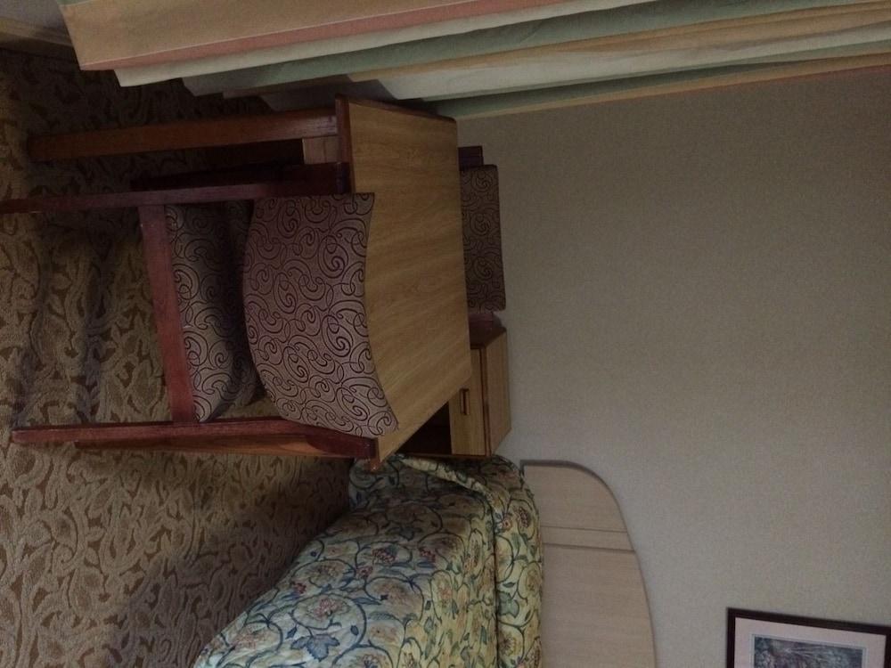Budget Inn photo 5
