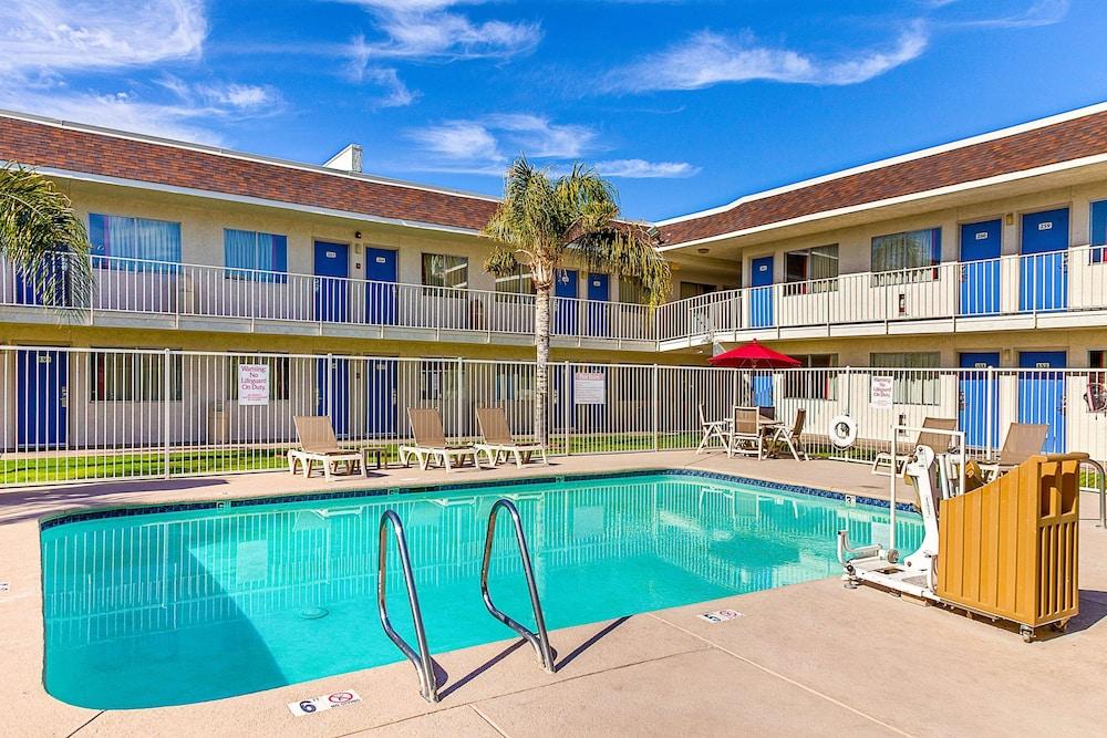 Motel 6 Phoenix North - Bell Road photo 23